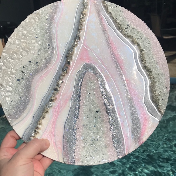 Pink goddess inspired Epoxy resin geode - Picture 8 of 8